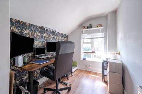 Bedroom/Study