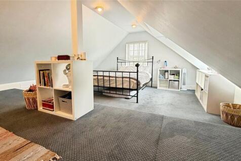 Bedroom/Living Room