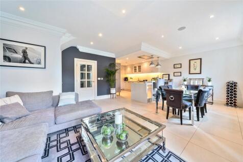 Family/Dining Room