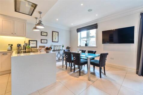 Family/Dining Room