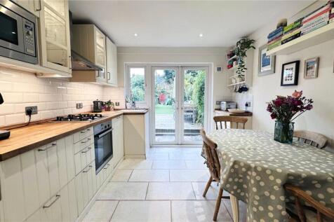 Kitchen/Dining