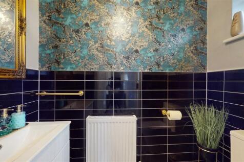DOWNSTAIRS CLOAKROOM