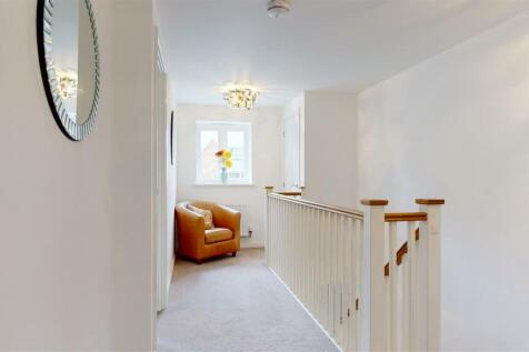 FIRST FLOOR LANDING