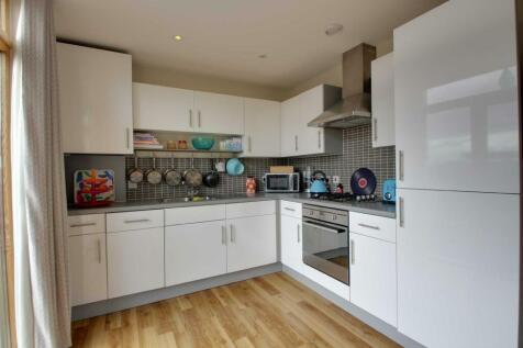 OPEN PLAN KITCHEN