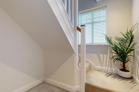 MAIN BEDROOM ENTRANCE