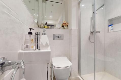 ENSUITE SHOWER ROOM