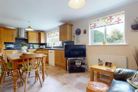 KITCHEN/DINING/FAMILY ROOM