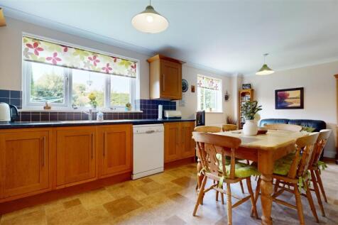 KITCHEN/DINING/FAMILY ROOM