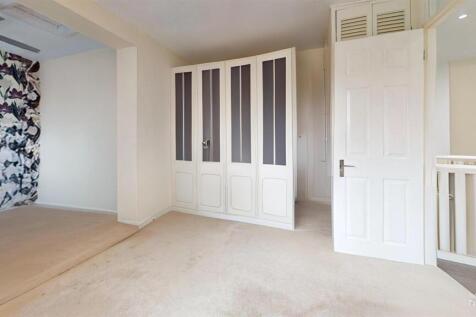 Bedroom-Defurnished.jpg