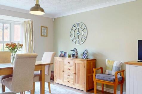 OPEN PLAN KITCHEN DINING ROOM