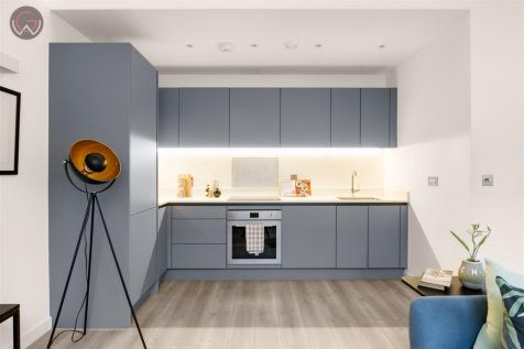 Foxhunter Drive, Milton Keynes 5 © David Phillips 