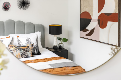 Foxhunter Drive, Milton Keynes 18 © David Phillips