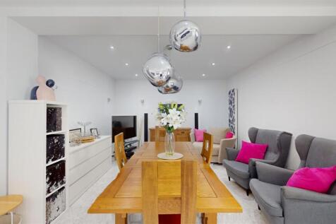 KITCHEN/DINING/FAMILY ROOM