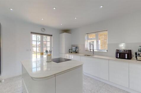 KITCHEN/DINING/FAMILY ROOM