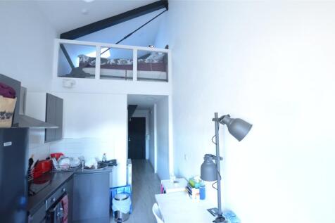 Lounge/Kitchen