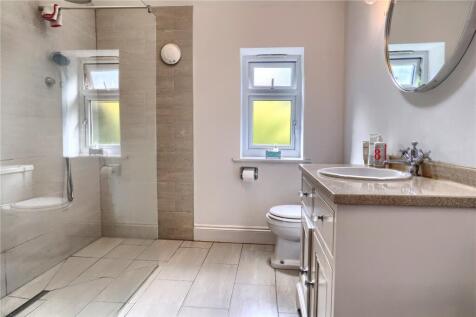 Master Ensuite