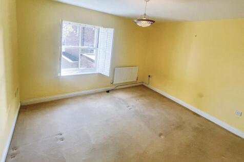 bedroom one.jpg