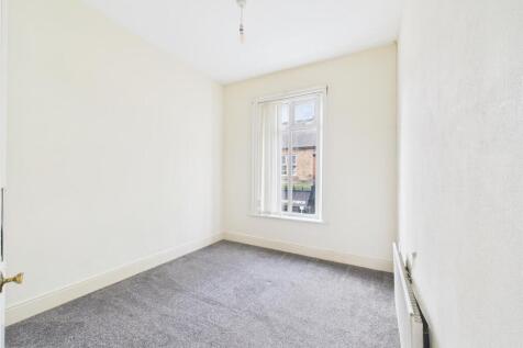 CAM01832G0-PR0241-STILL005.jpg