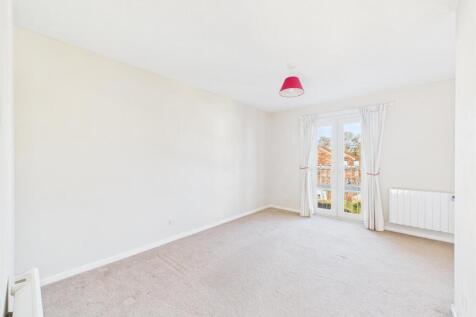 CAM01832G0-PR0257-STILL009.jpg