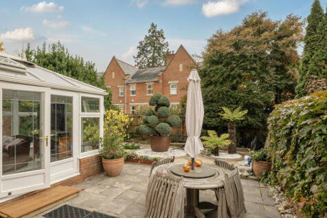 1365613-8-68f2457...