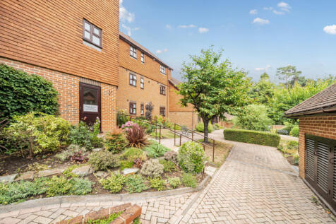 1330713-23-688239...