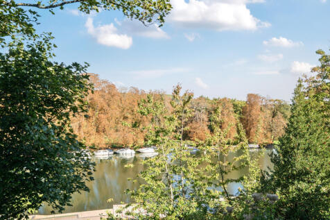 1359647-12-68da7a...