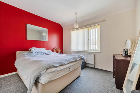 1305719-10-684bed...