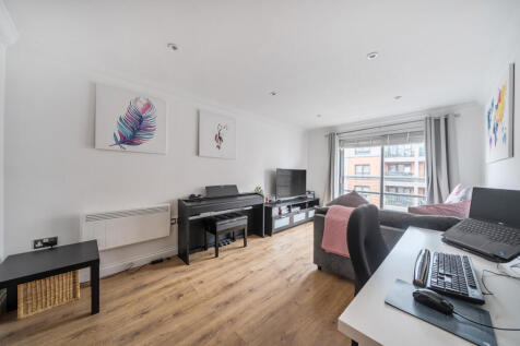 1361926-10-68dcf7...