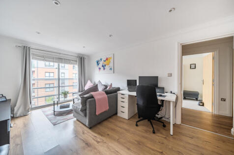 1361926-11-68dcf7...