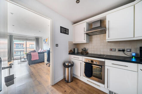 1361926-16-68dcf7...