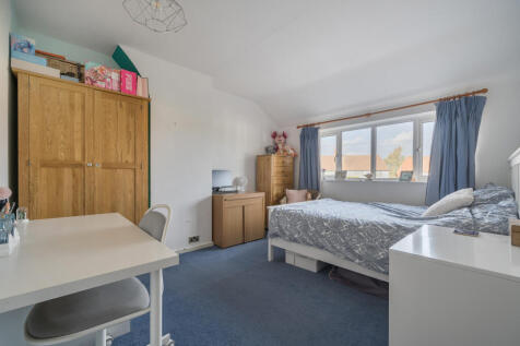 1371775-11-6900e8...