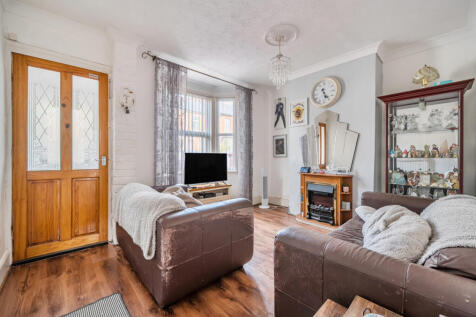 1369302-9-68f66b7...