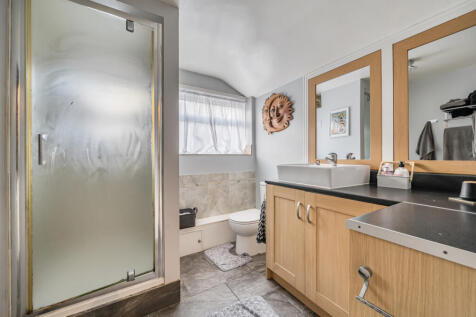 1369302-16-68f66b...