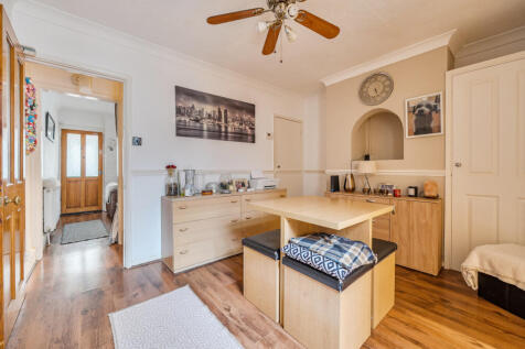 1369302-12-68f66b...