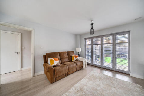 1375708-9-690b8f0...