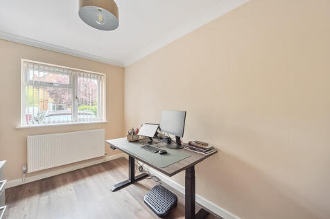 1302252-9-683f061...