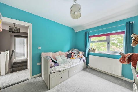 1302252-12-683f18...