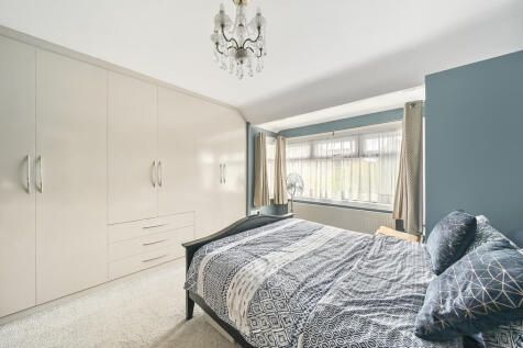 1302252-20-683f1d...