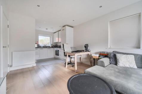 1383305-9-691c5d6...