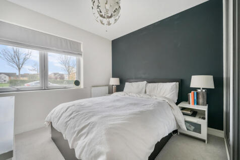 1383305-1-691c5bb...