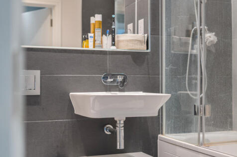 1383305-14-691c5d...