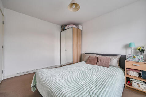 1383780-2-692870b...