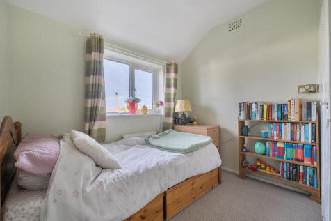 1371775-10-6900e7...