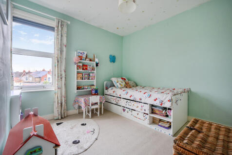 1387845-3-693c1d9...