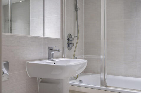 1369097-9-68ee100...