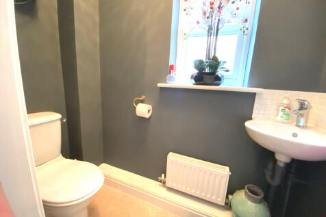 Cloakroom/WC