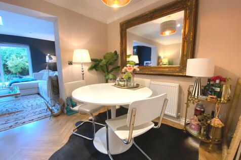 Dining Area/Recep...