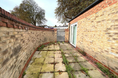 Private courtyard
