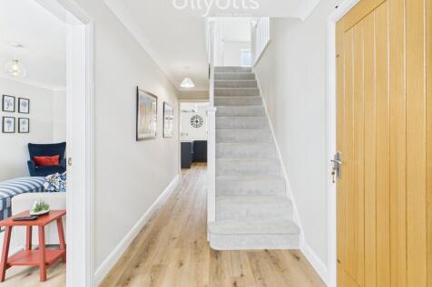 Entrance Hall sty...