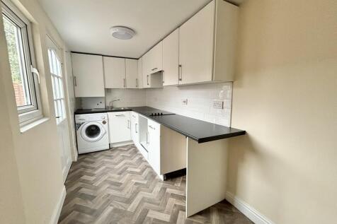 Kitchen/Breakfast...